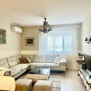  Apartament Adra's